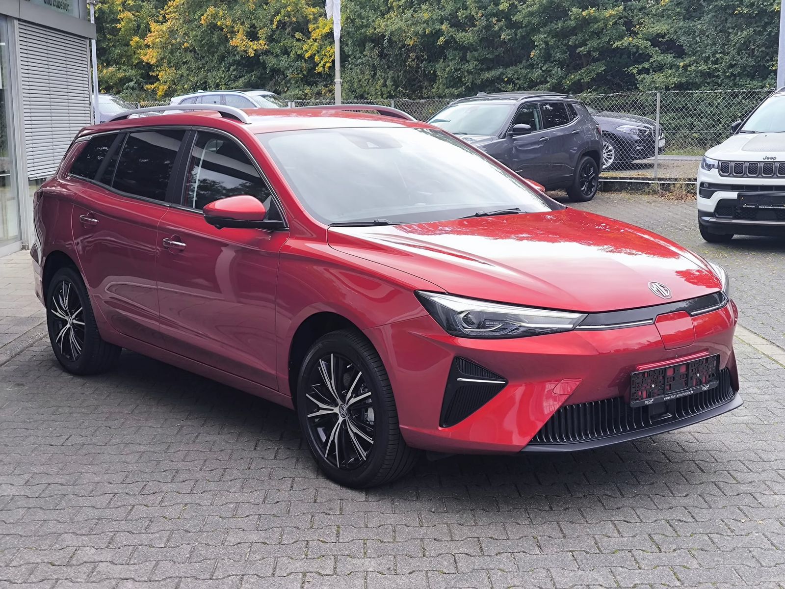 Fahrzeugabbildung MG 5 61 KWH Luxury NAVI+LEDER+SHZ+LED+DAB+ACC+360°