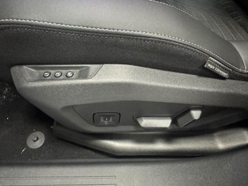 Peugeot 5008 Hybrid 145 GT Exclusive AHK7-Sitze360 Kam