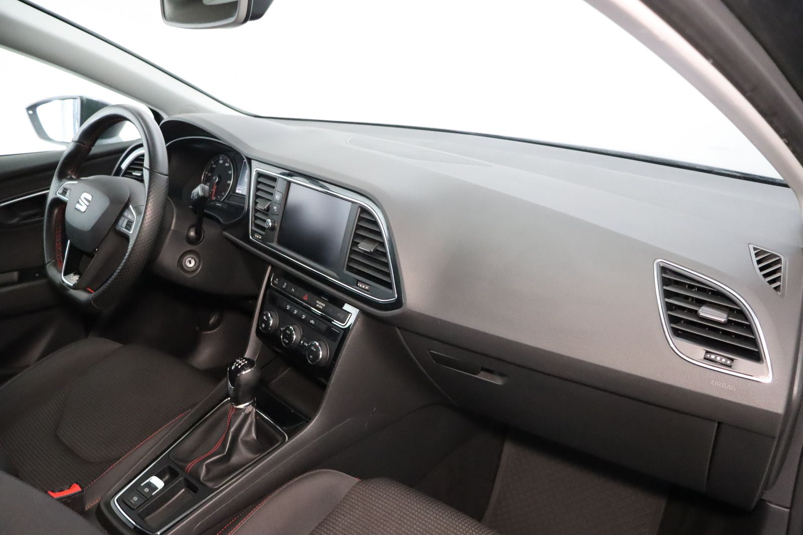 Fahrzeugabbildung SEAT Leon ST 1.4 FR LE 1. Hand * LED * Navi
