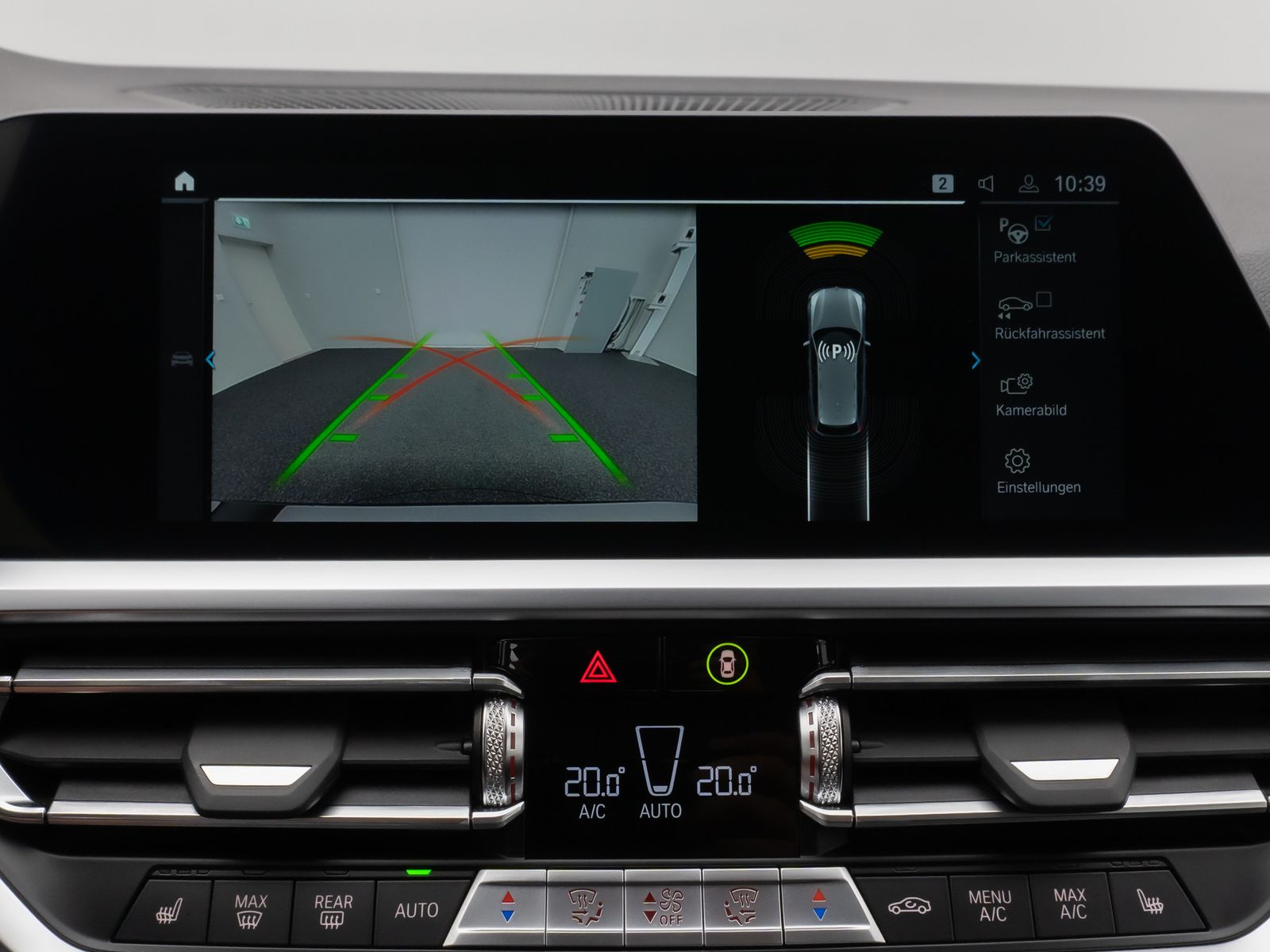 Fahrzeugabbildung BMW 330e Alarm Kamera DAB Stop&Go M Sportleder LED