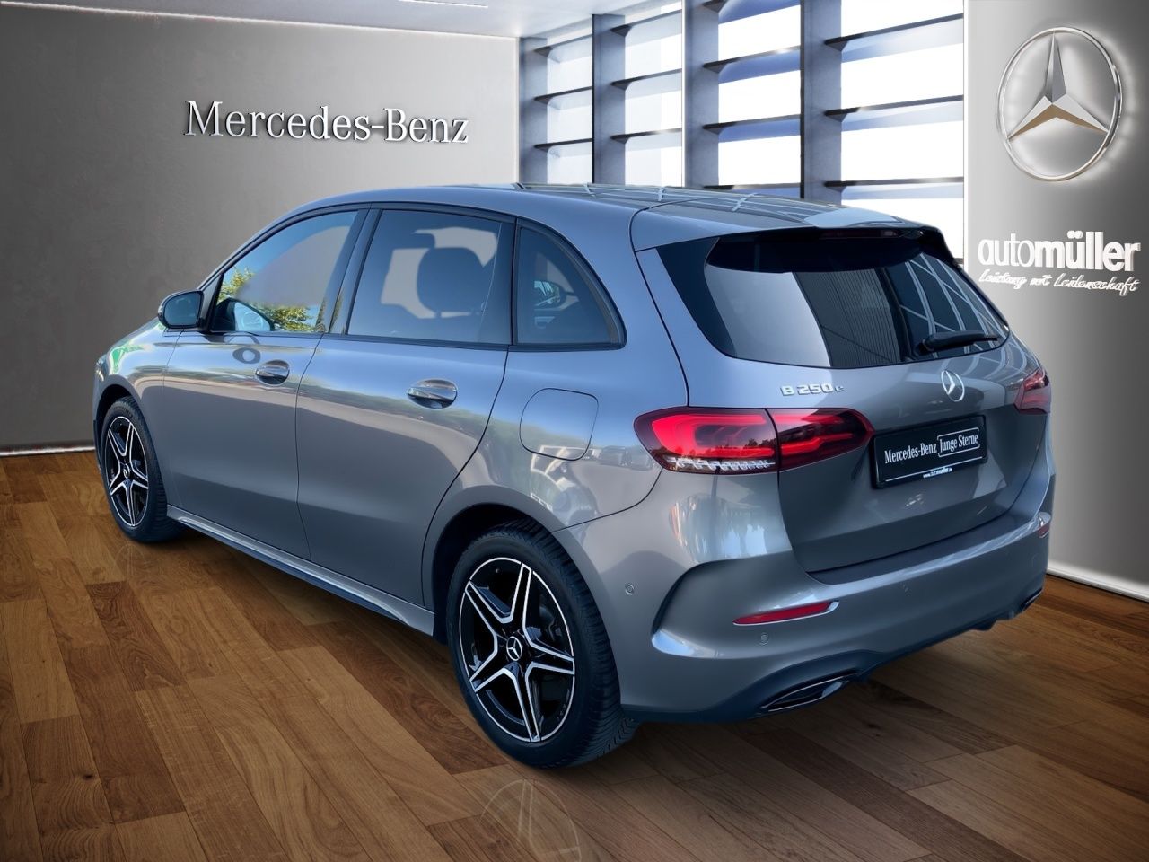 Fahrzeugabbildung Mercedes-Benz B 250 e AMG+AHK+MULTIBEAM+PANORAMA+STNDHZ+KAMERA