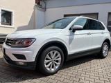 Volkswagen Tiguan Comfortline / 4Motion / 1.Hand - Volkswagen Tiguan in Karlsruhe