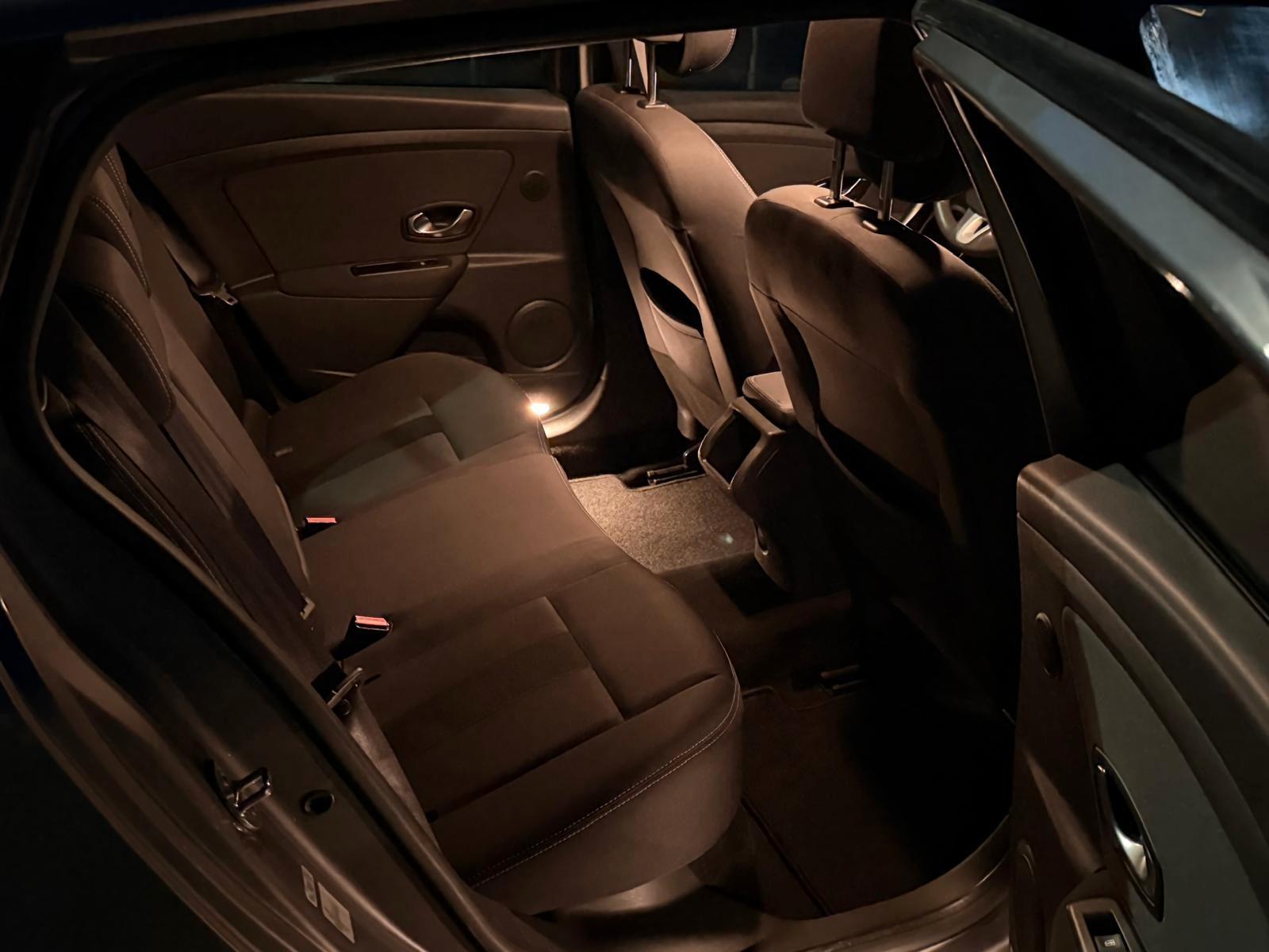 Renault Megane 2011 — photo 29