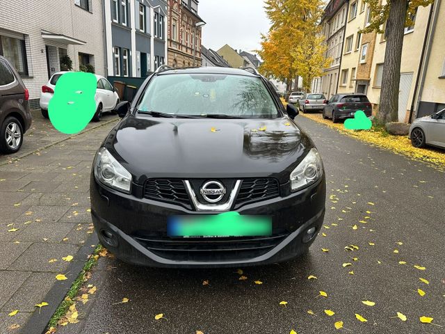 Nissan Qashqai  +2