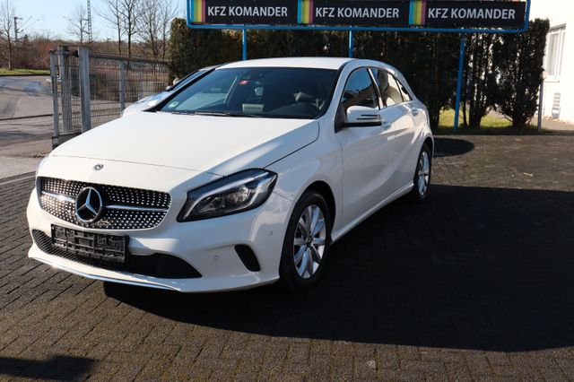 Mercedes-Benz A 180 Style Navi Kamera Tempomat LED