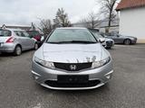 Honda Civic 1.8 Sport - Honda Civic aus 2010: Sport