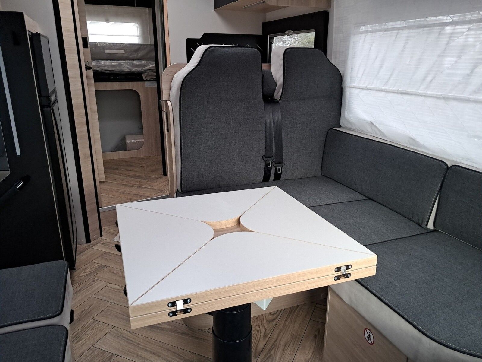 Fahrzeugabbildung Chausson Teilintegriert 724 Etape Line Peugeot 140 PS Tag