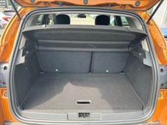 Fahrzeugabbildung Captur Experience 1.2 TCe 120 Navi Klimaautom Fa