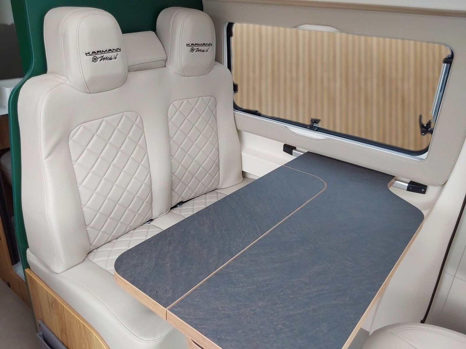 Fahrzeugabbildung Karmann Dexter 581 140 PS und Concept Paket
