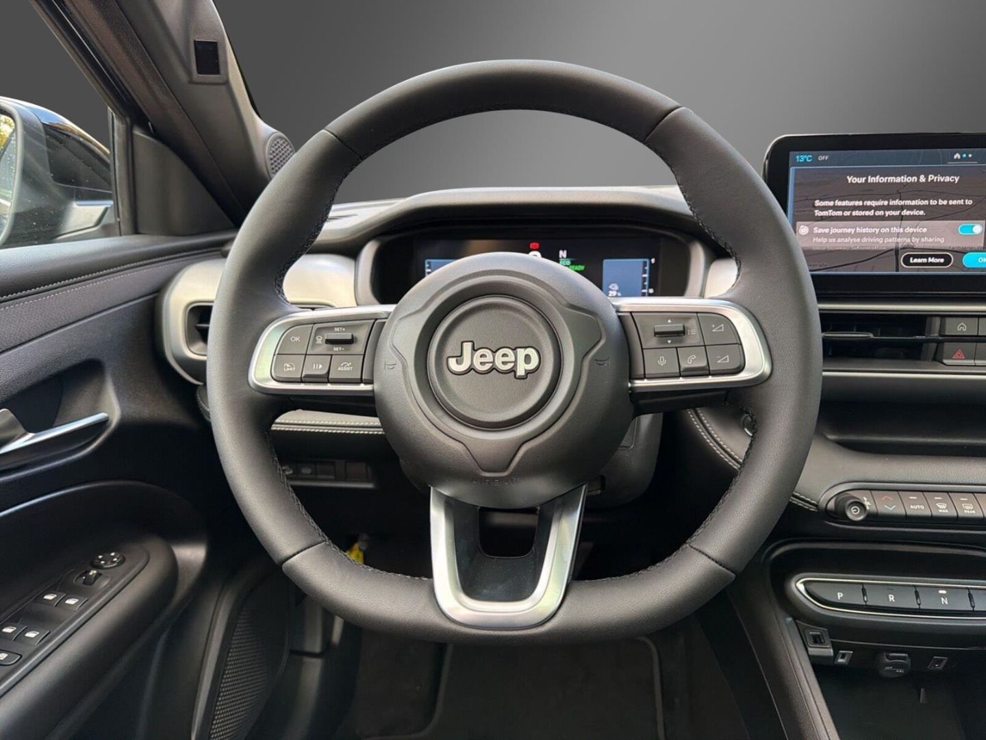 Fahrzeugabbildung Jeep Avenger Summit Elektro Leder Panoramadach MY2027