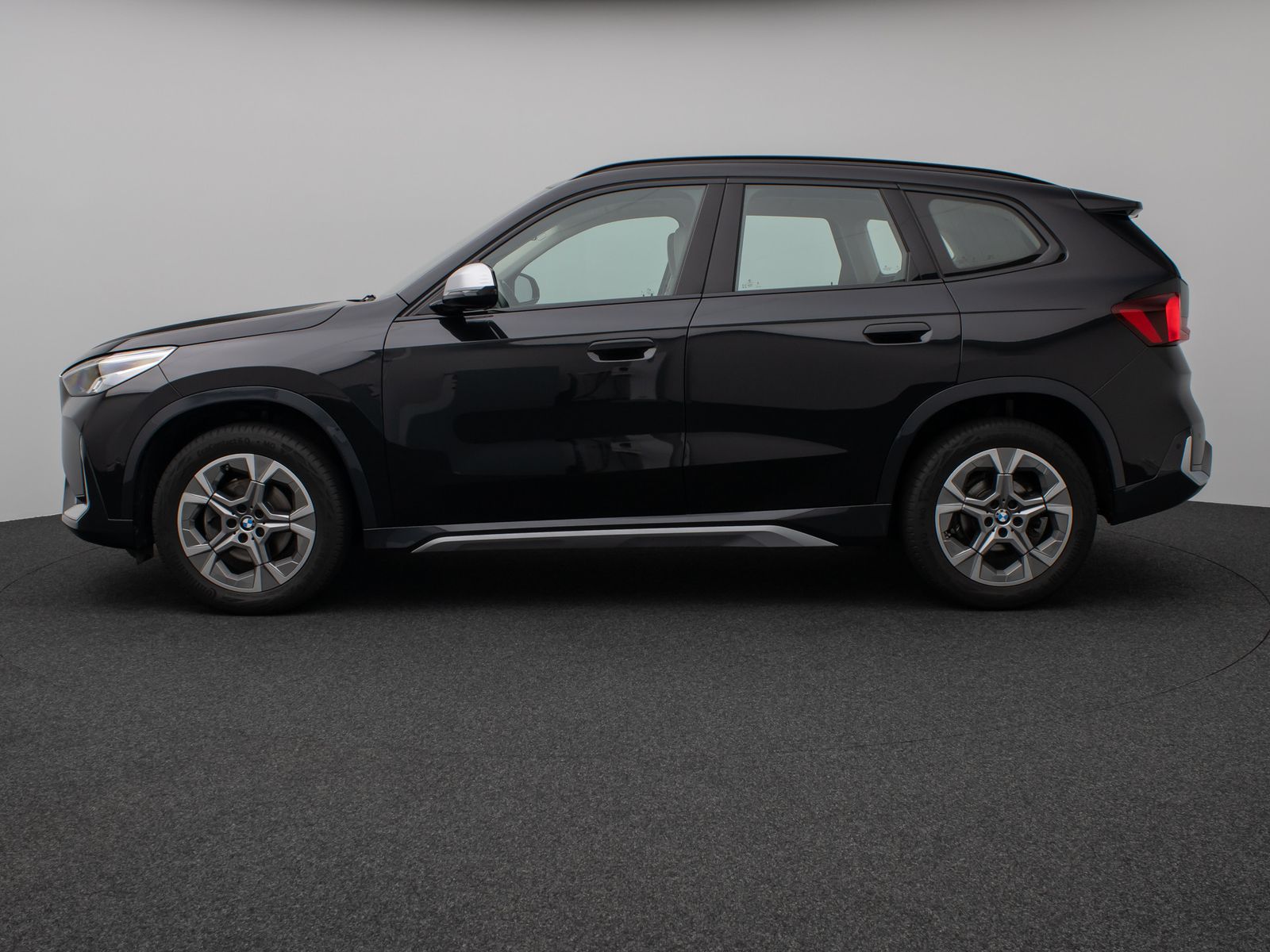 Fahrzeugabbildung BMW X1 sD18i xLine Kamera DAB Widscreen Sport Leder