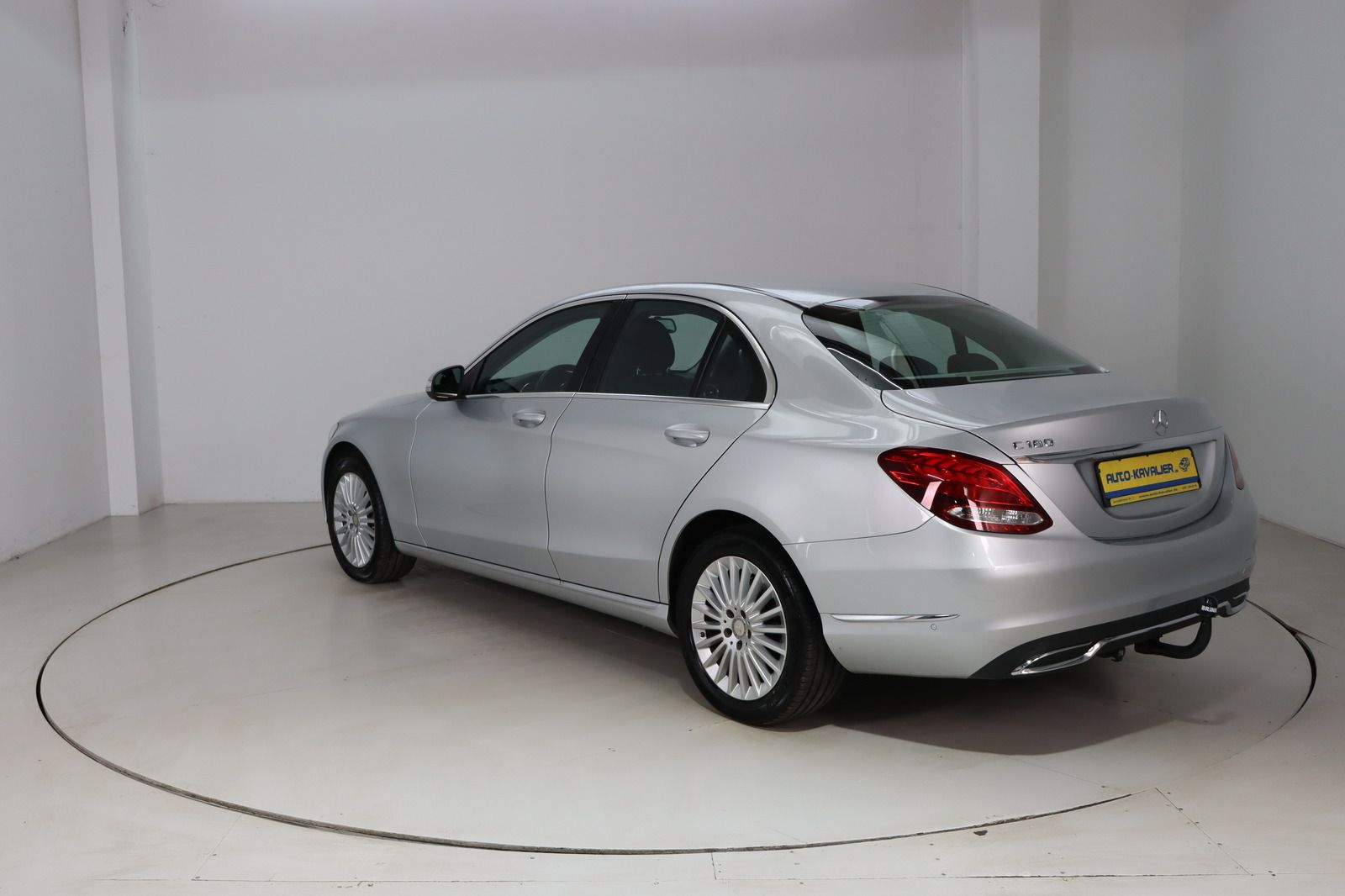 Fahrzeugabbildung Mercedes-Benz C 180 CGI Exclusive * Navi * Sitzhzg * TOP