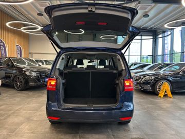MYAUTOCENTER – Gebraucht- und Jahreswagen mit Werkstattservice in Pfaffenhofen Volkswagen Touran Comfortline *7-SITZER*2-ZONEN*TEMPO*