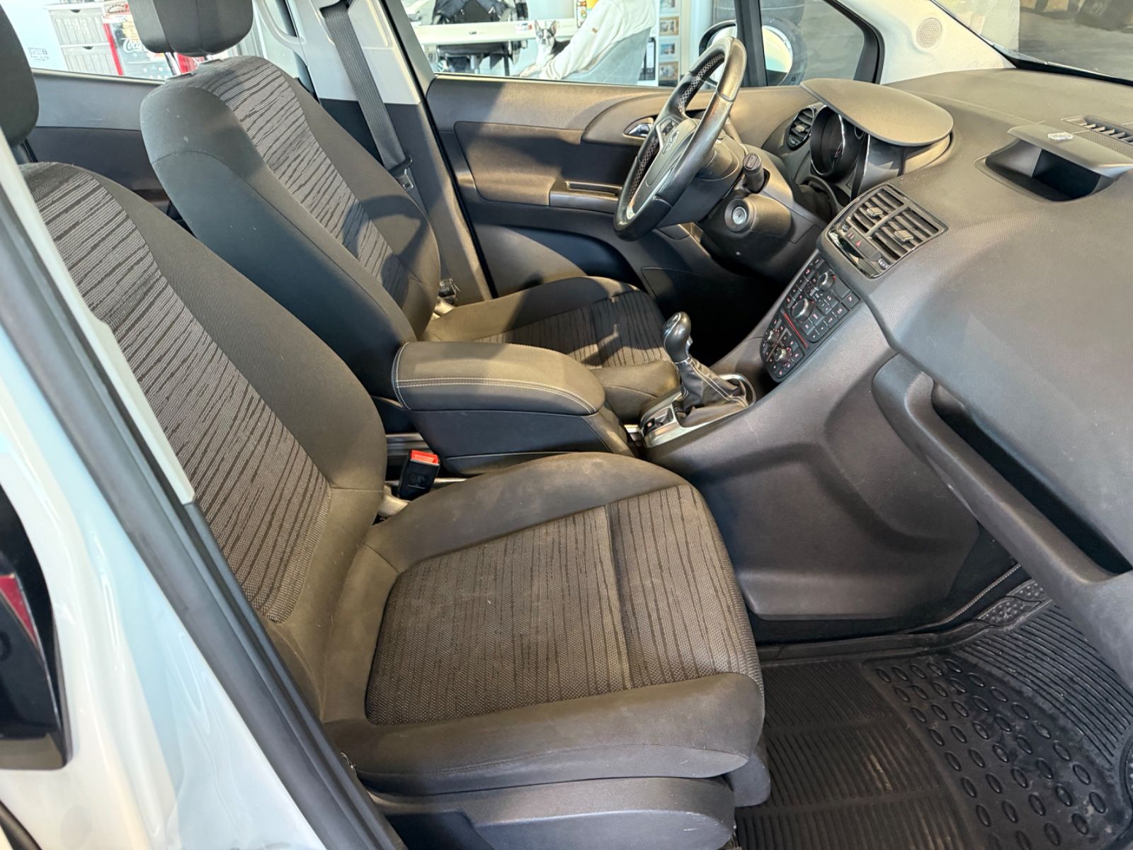 Fahrzeugabbildung Opel Meriva B Style 1.4 T *SHZ*LHZ*PDC*AHK*