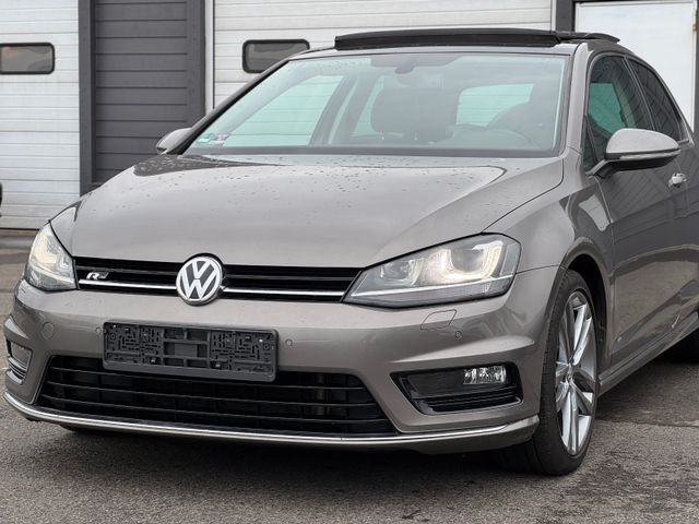 Volkswagen Golf VII Highline  R Line /Xenon/LED/Panora/18LM