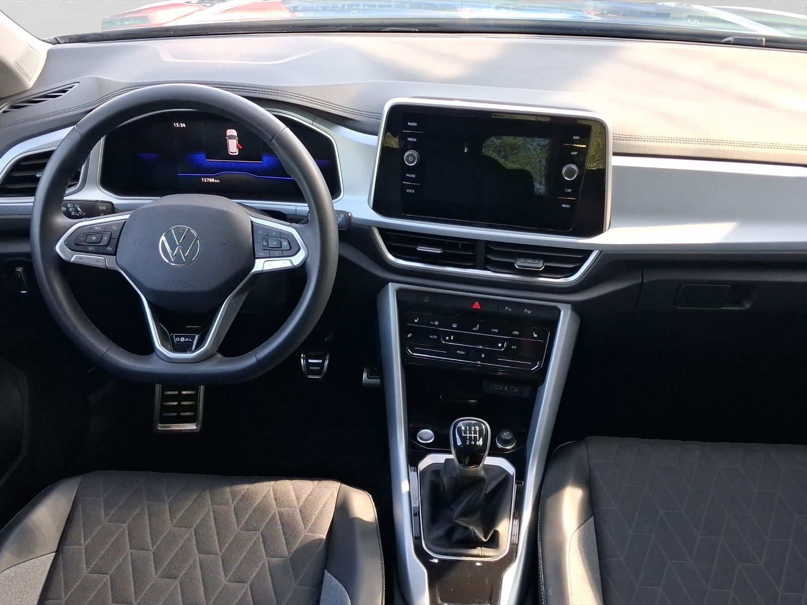 Volkswagen T-Roc 1.0 TSI GOAL ST.HEIZ NAVI SITZHZ LED foto 5