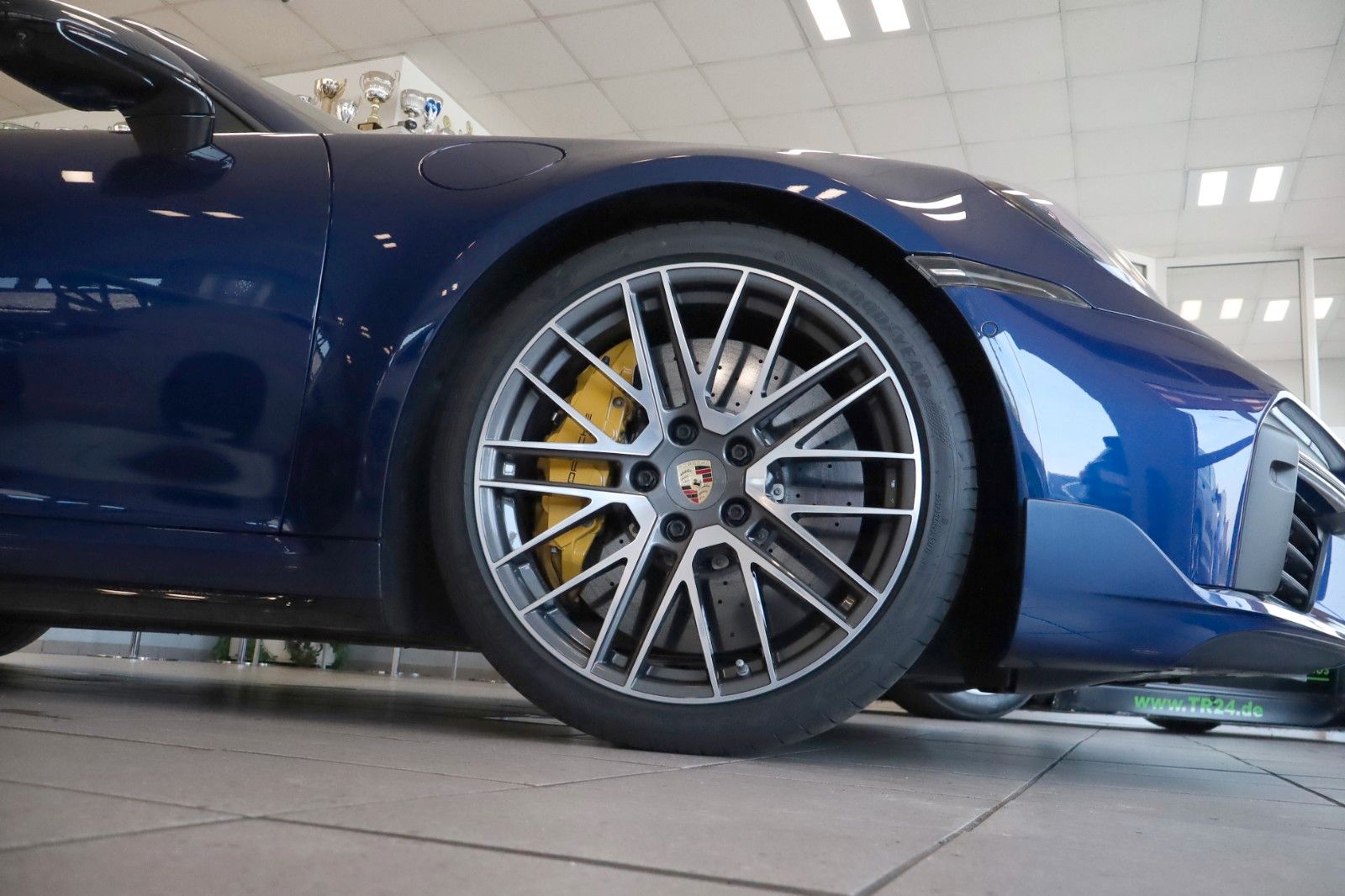 Fahrzeugabbildung Porsche 911 992 Turbo S Cabrio LIFT, SportDesign, Carbon
