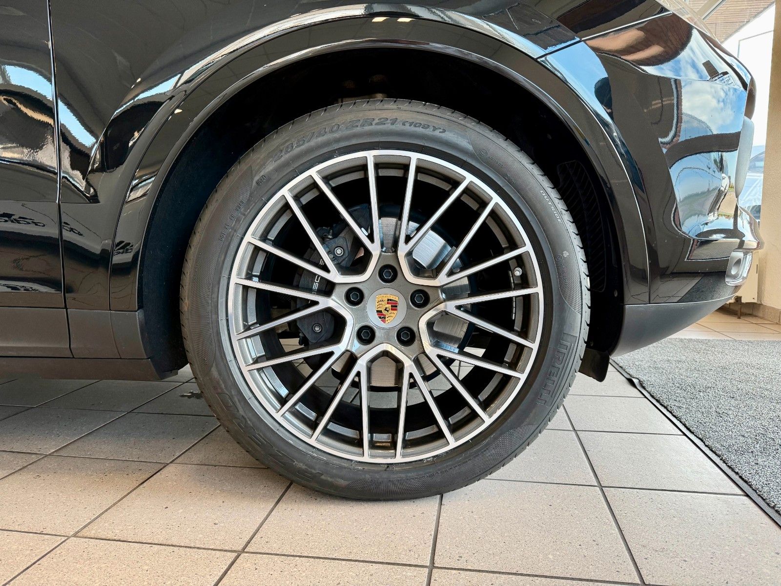 Fahrzeugabbildung Porsche Cayenne V6 Platinum Edition Luftfederung/AHK/21"