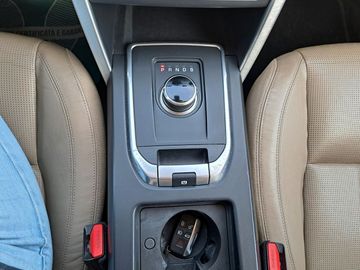 Land-Rover Discovery Sport - 12