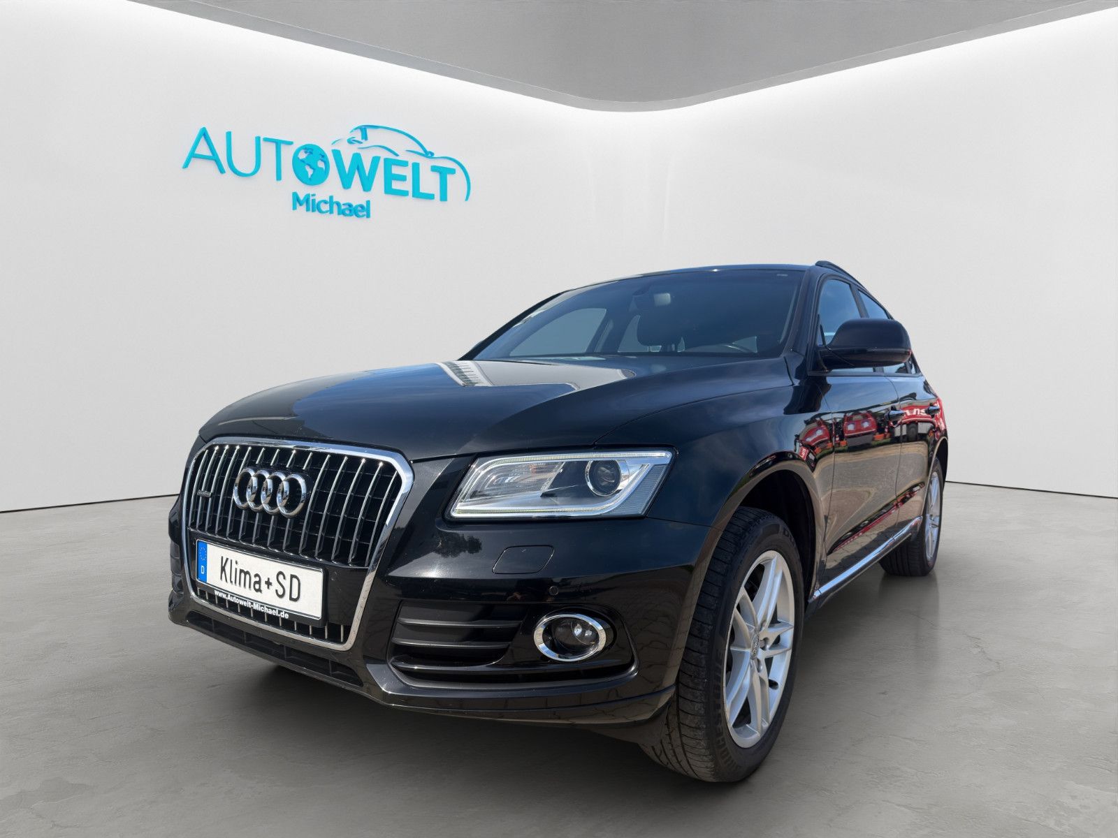 AUDI Q5 2.0TDI Aut quattro KAM PANO PDC SITZH XEN NAV
