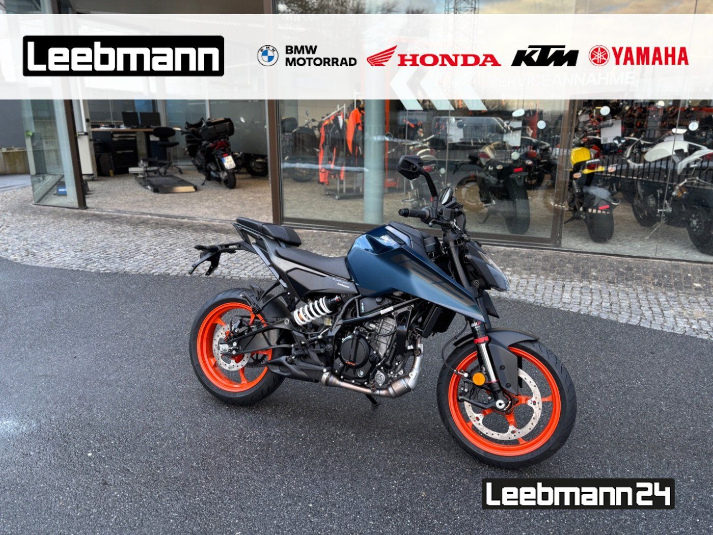Fahrzeugabbildung KTM 125 Duke Modell 2026 auch in Schwarz erhältlich