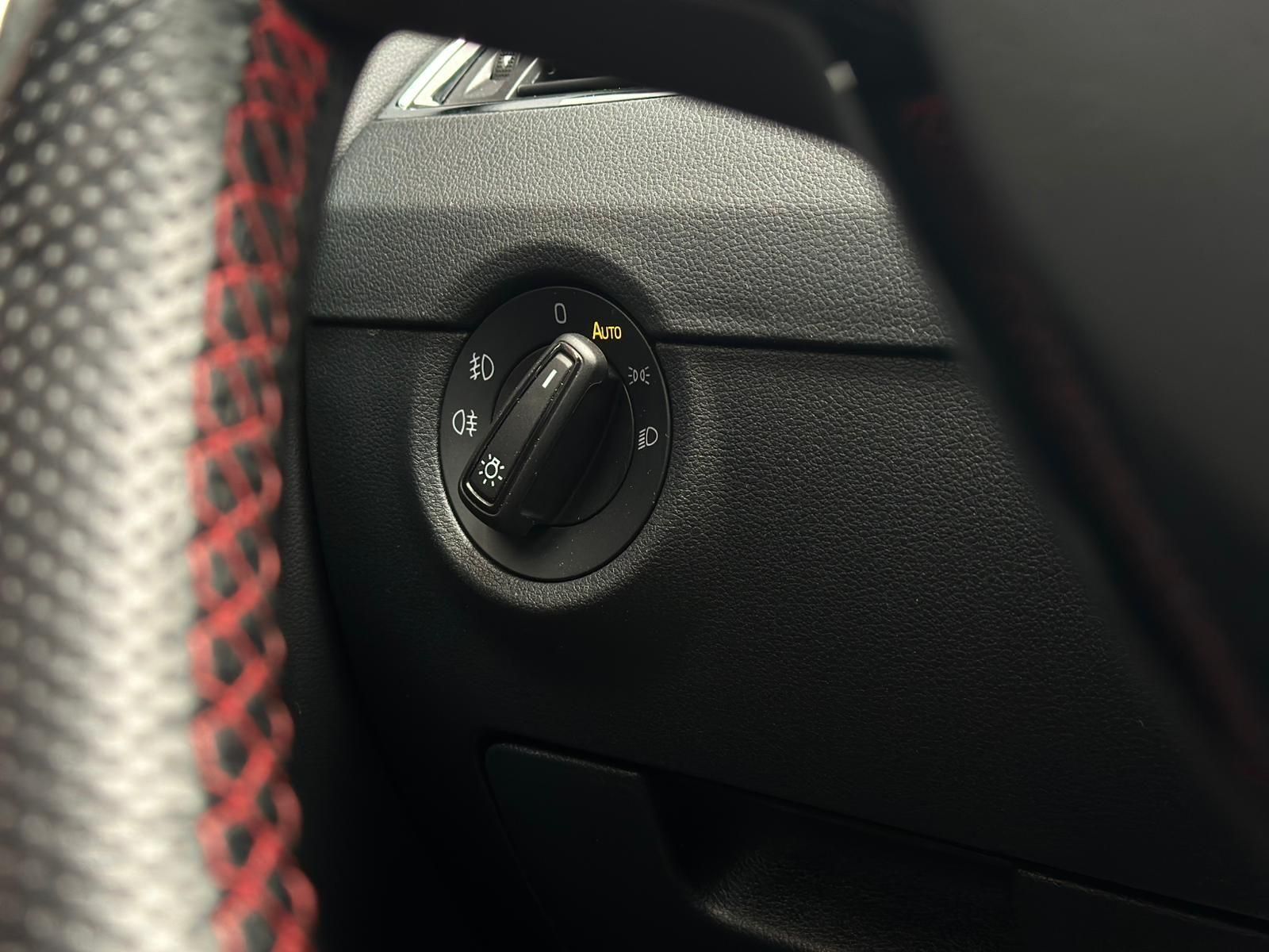 SKODA Octavia 2.0TDI RS* LED#4xSHZ#AHK#TEMPO#NAVI#PDC - Image 19