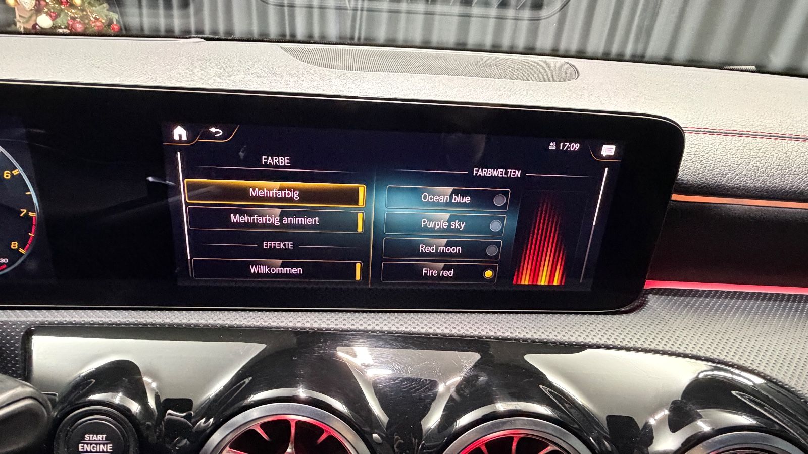 Fahrzeugabbildung Mercedes-Benz CLA 45 AMG Shooting Brake|BURMESTER|HEAD-UP|VOLL