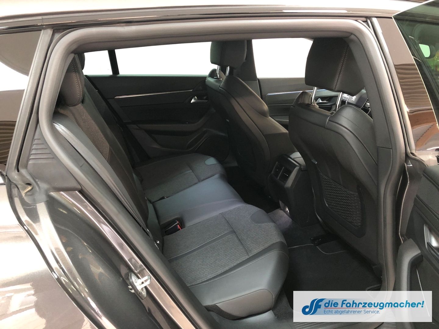 Fahrzeugabbildung Peugeot 508 SW Allure Pack 1.5 BlueHDi Navi ACC Apple Ca
