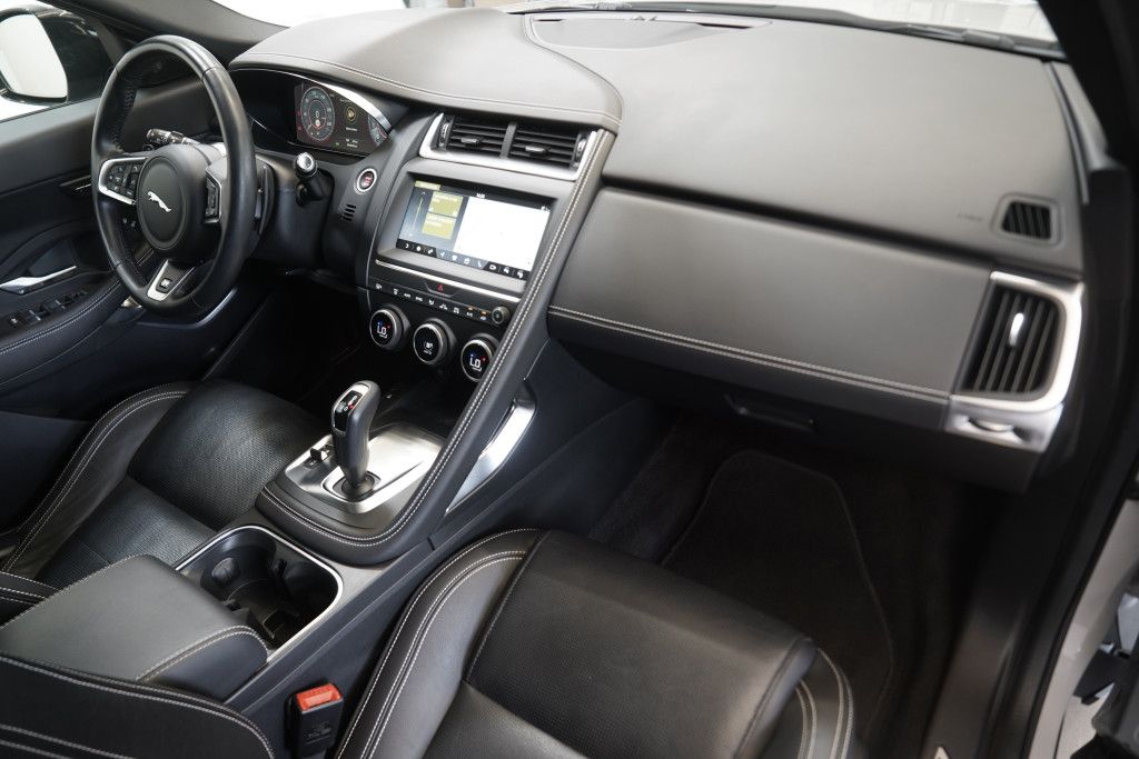 Jaguar E Pace
