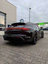 Porsche Taycan 4S Cross Turismo S - Porsche Taycan in Stuttgart
