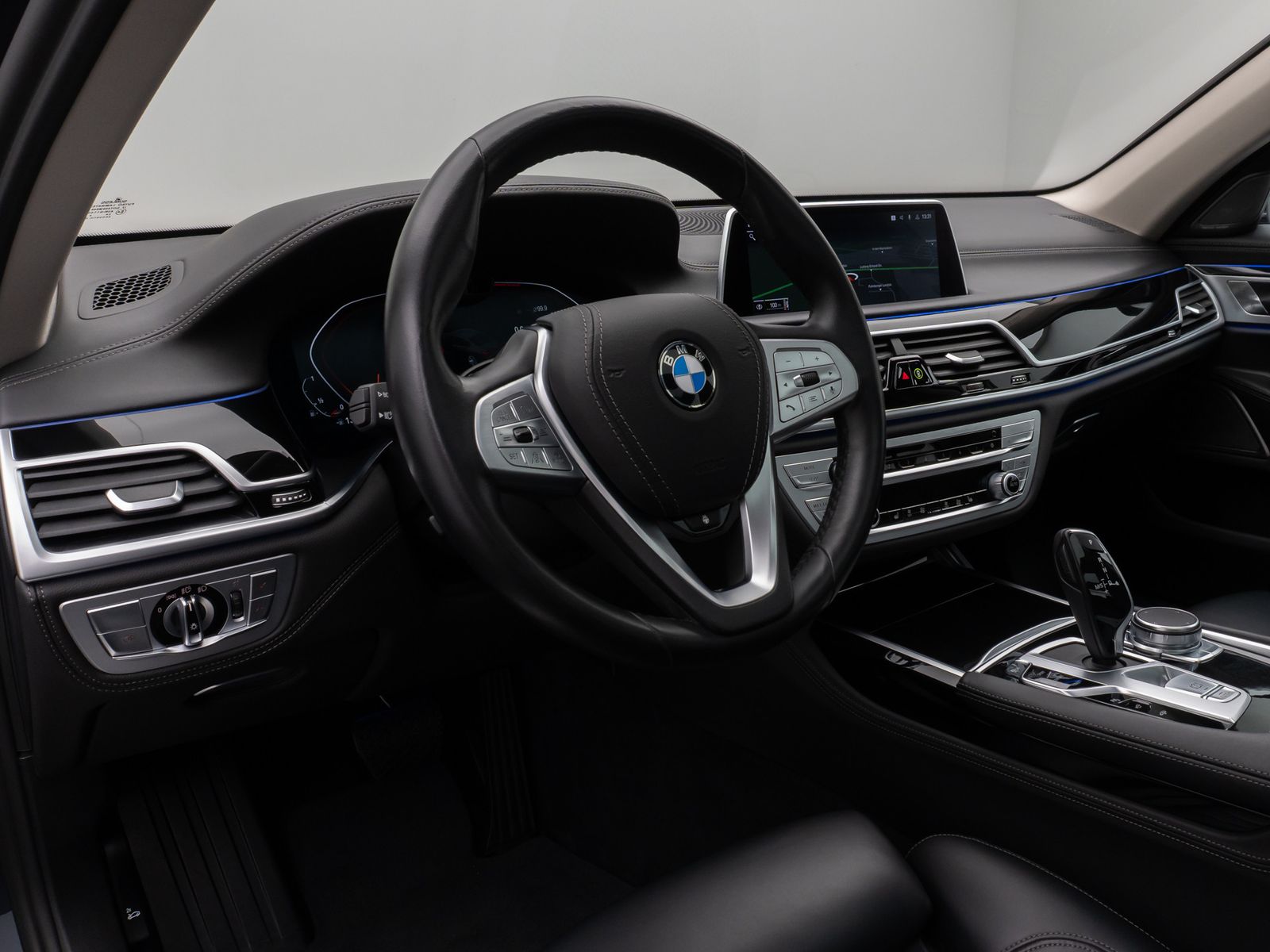 Fahrzeugabbildung BMW 750Li xD 360°Panorama Laser HUD H/K Massage ACC