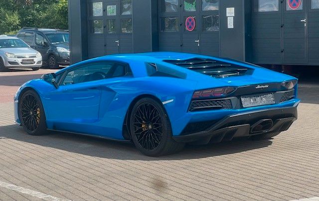 Fahrzeugabbildung Lamborghini Aventador S Coupé VOLL*Carbon*