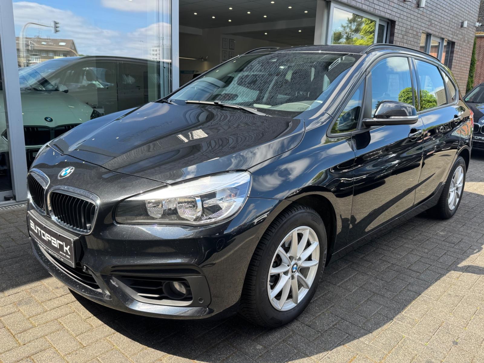 BMW 218i AT Advanta Aut. Navi Business ParkAssi AHK
