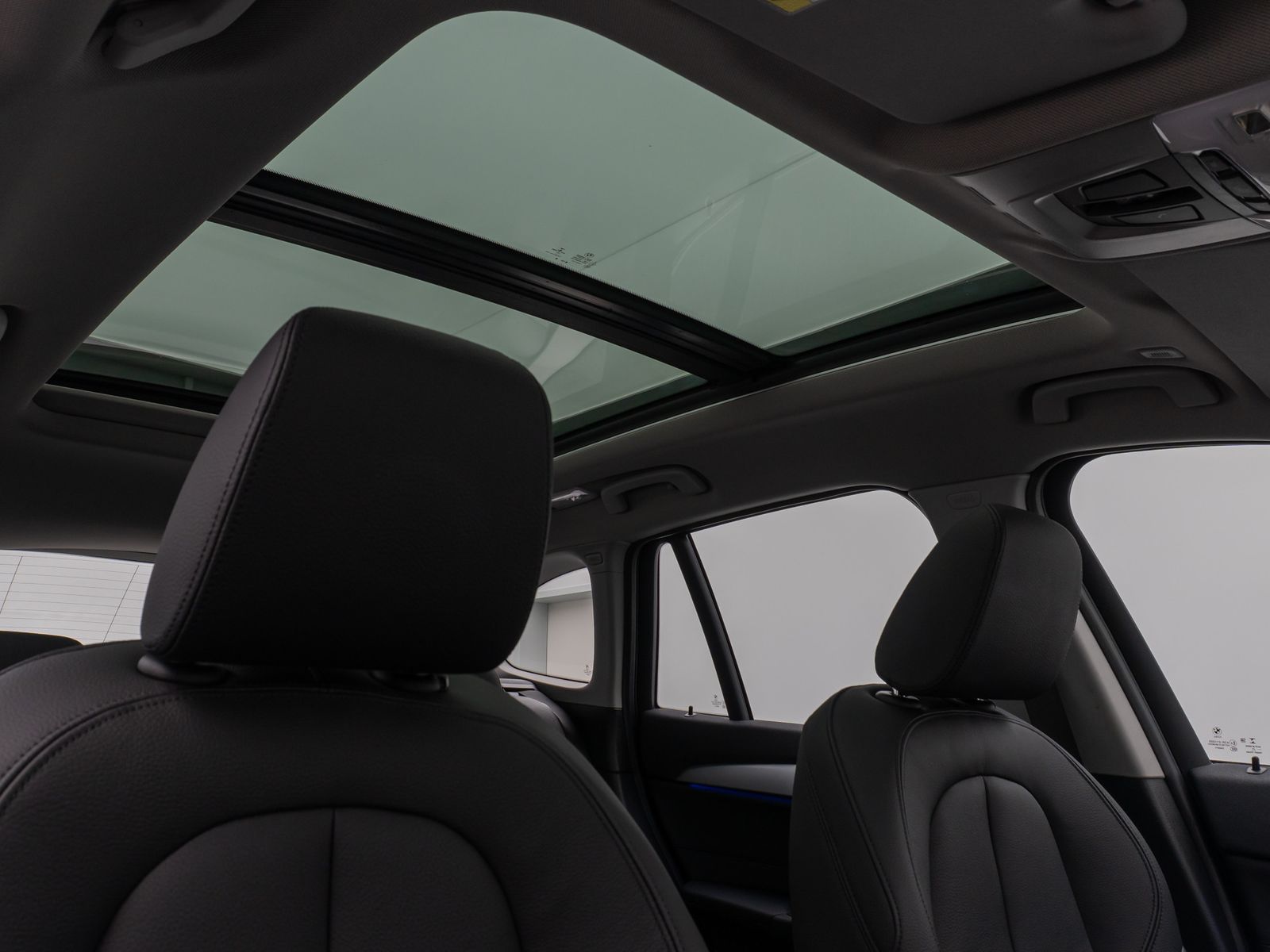 Fahrzeugabbildung BMW X1 xD20d ACC Kamera HUD DAB Memory Leder Panoram