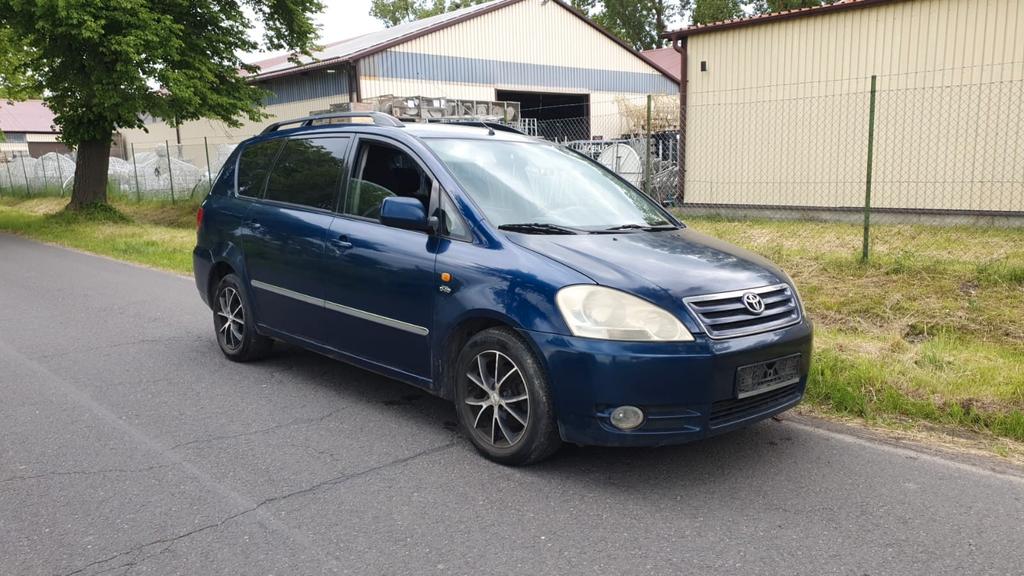 Toyota Avensis Verso 2.0 D-4D Sol / 7-Sitze