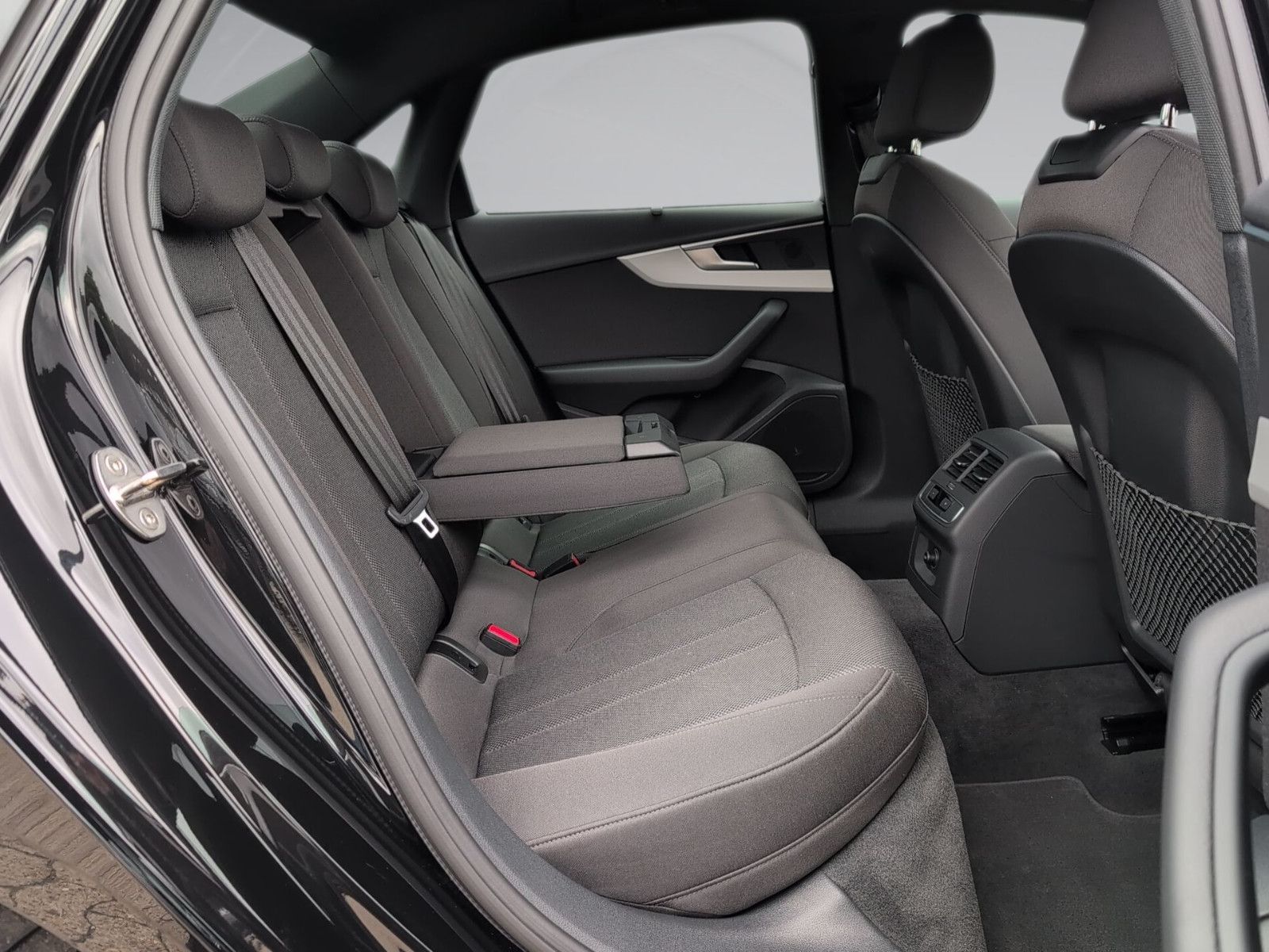 Audi A4 40 TDI quattro advanced Virtual BLACK 18 LED foto 16