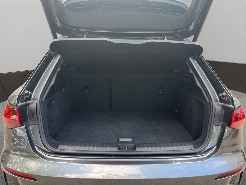 Audi S3 Sportb. 2.0 TFSI qu. S tronic B&O Kamera Pano foto 15