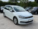 Volkswagen Touran 2.0 TSI DSG Comfortlin Navi LED ACC CarPl - Volkswagen Touran mit Benzin-Antrieb: Kleinbus, 2.0