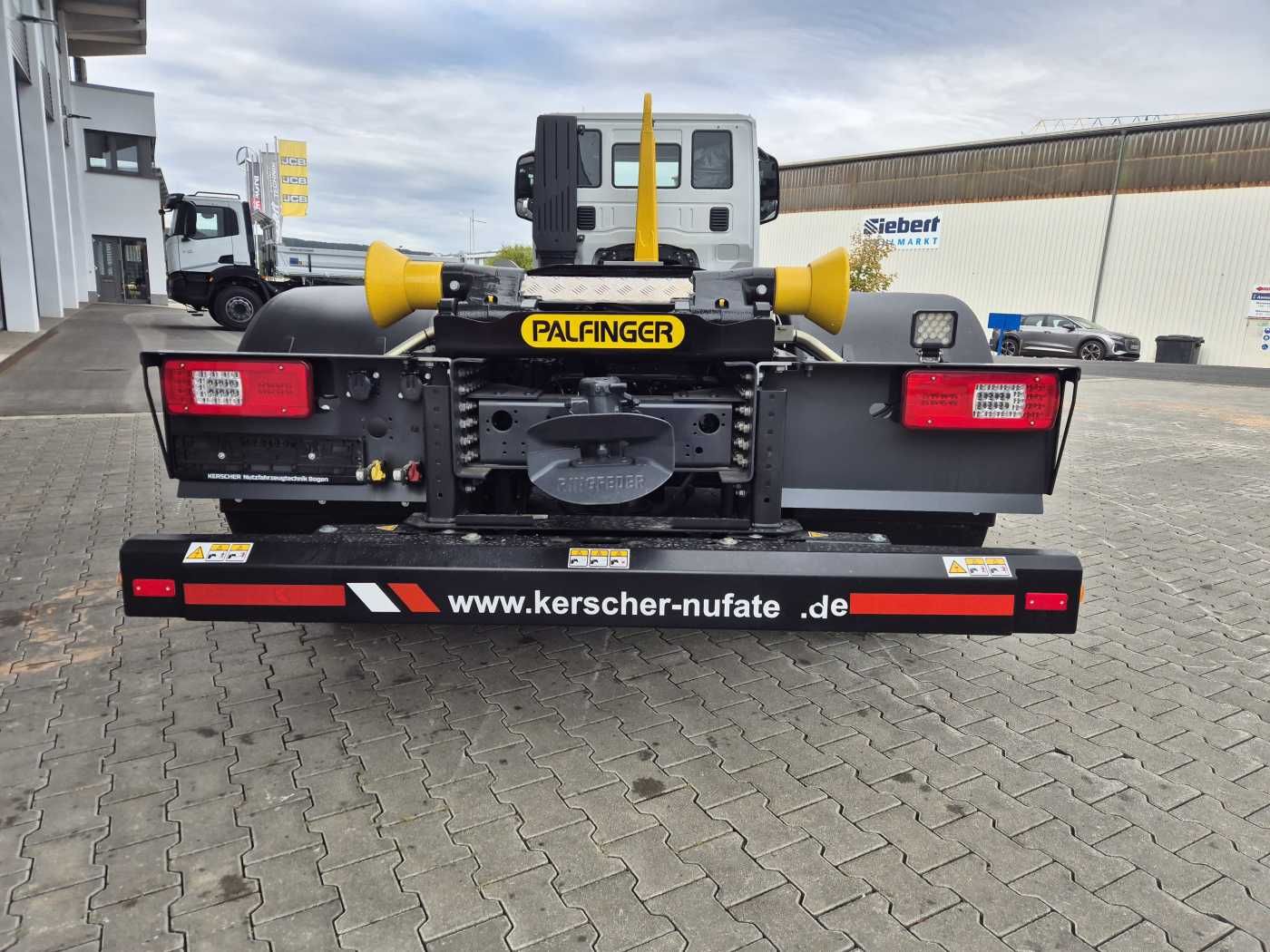 Fahrzeugabbildung Iveco X-Way AD280X46Y/PS ON 6x2 Palfinger PHT20SLD5