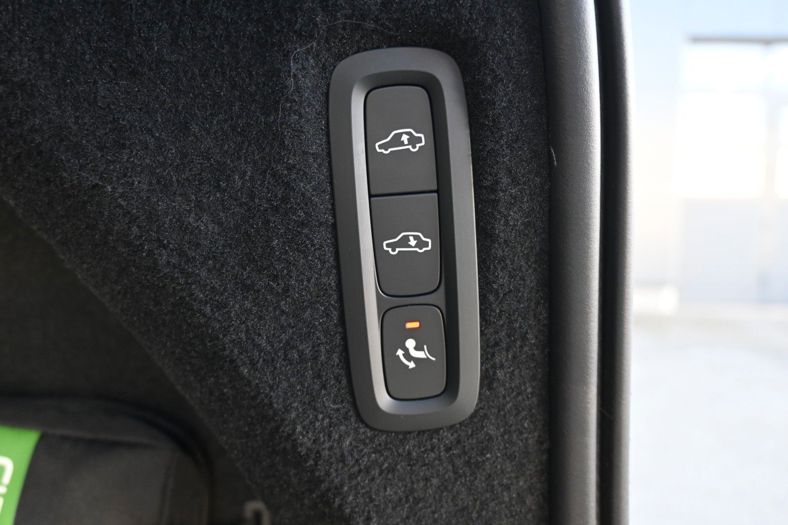 Fahrzeugabbildung Volvo XC90 D5 AWD Autom. Inscription*LUFT*360°*AHK*7-S