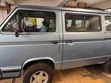 Volkswagen T3 andere Syncro Rechtslenker! - blaue Volkswagen T3 andere