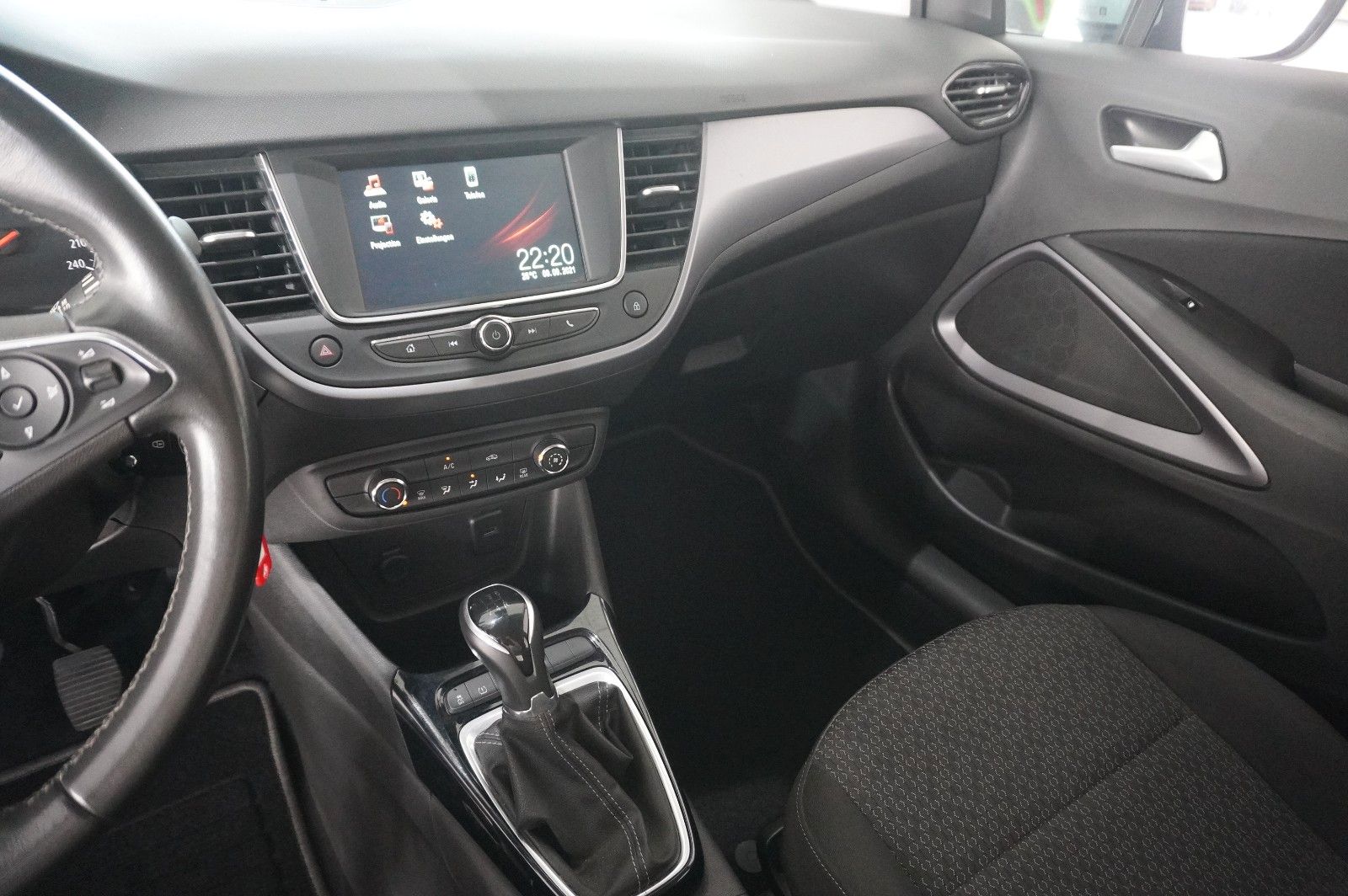 Fahrzeugabbildung Opel Crossland (X) 1.2 EDITION NAVI/LED/TEMP./DAB+