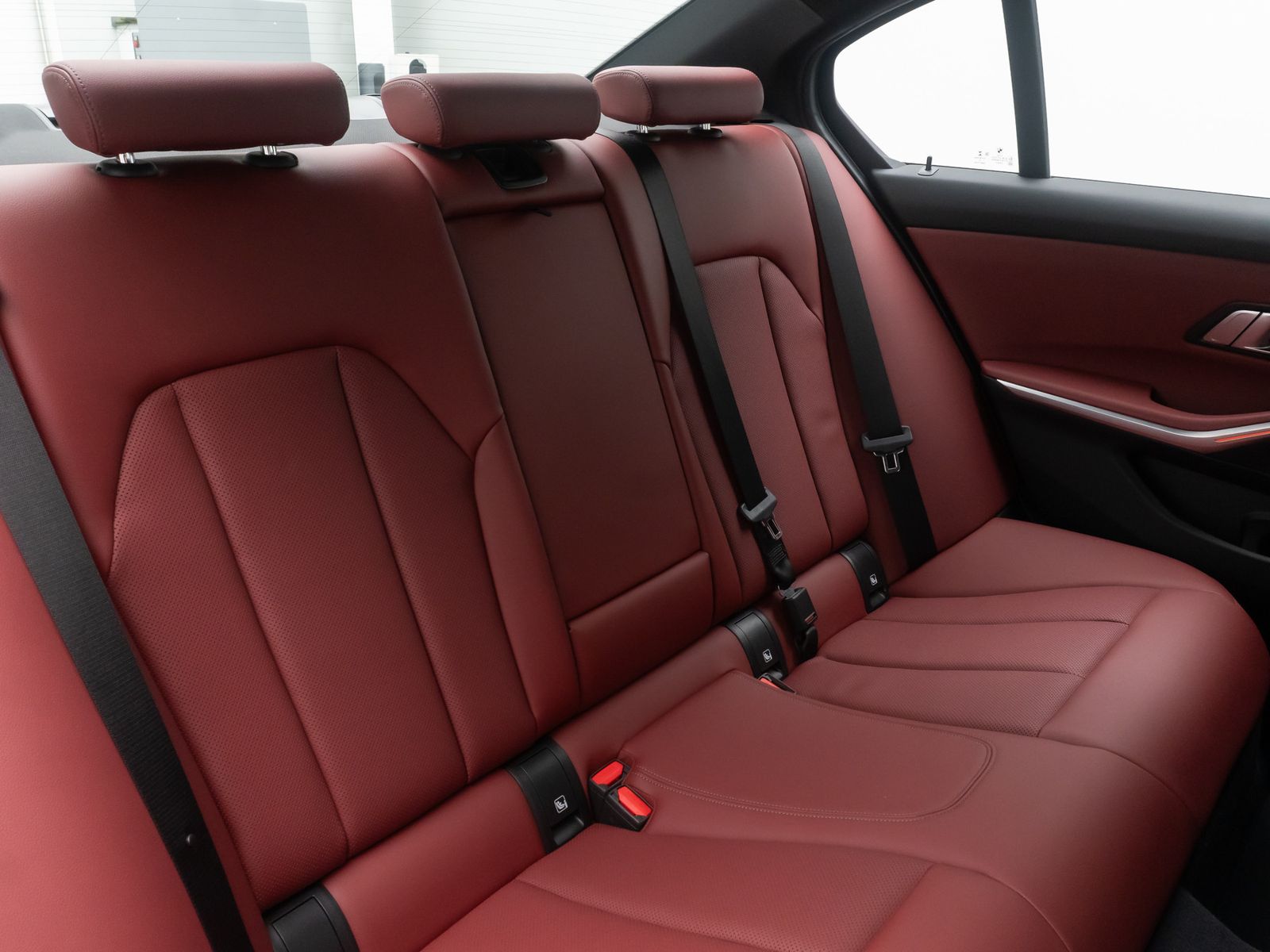 Fahrzeugabbildung BMW 330e LuxuryLine Kamera Laser HUD DAB HiFi Komfor