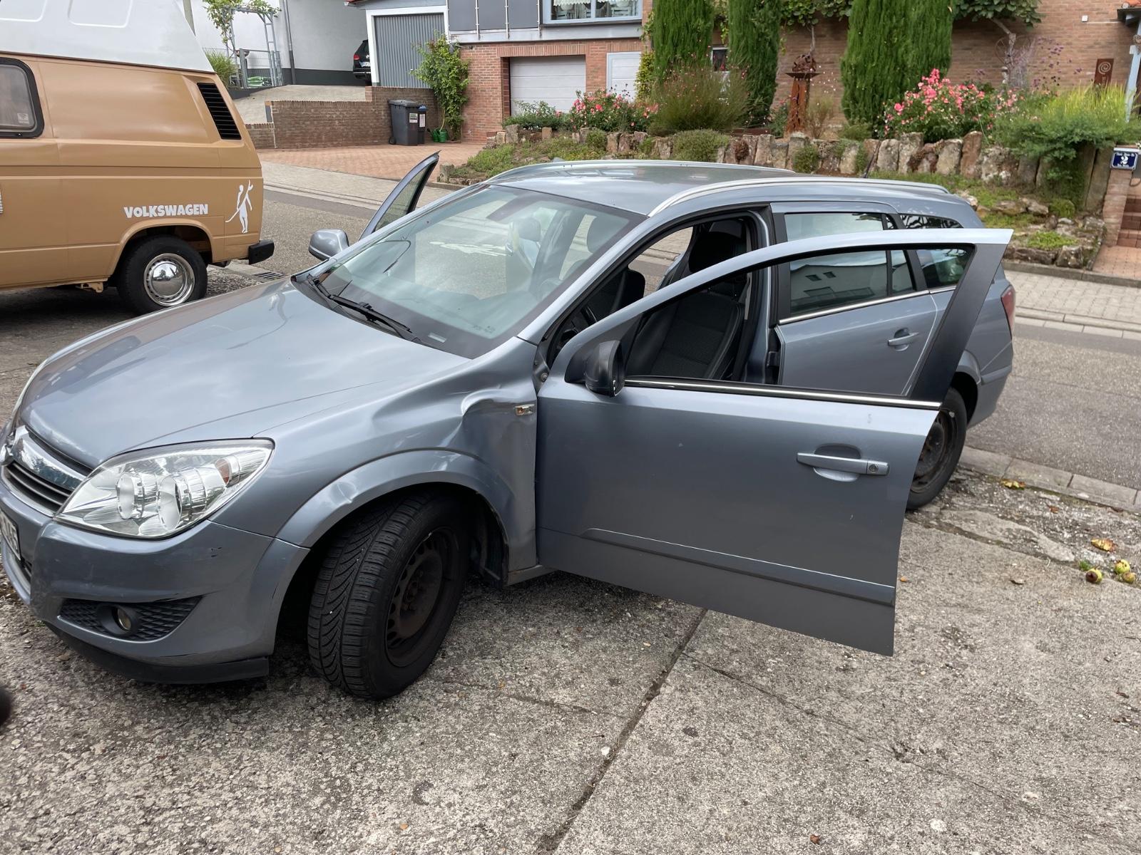 Opel Astra, 2010