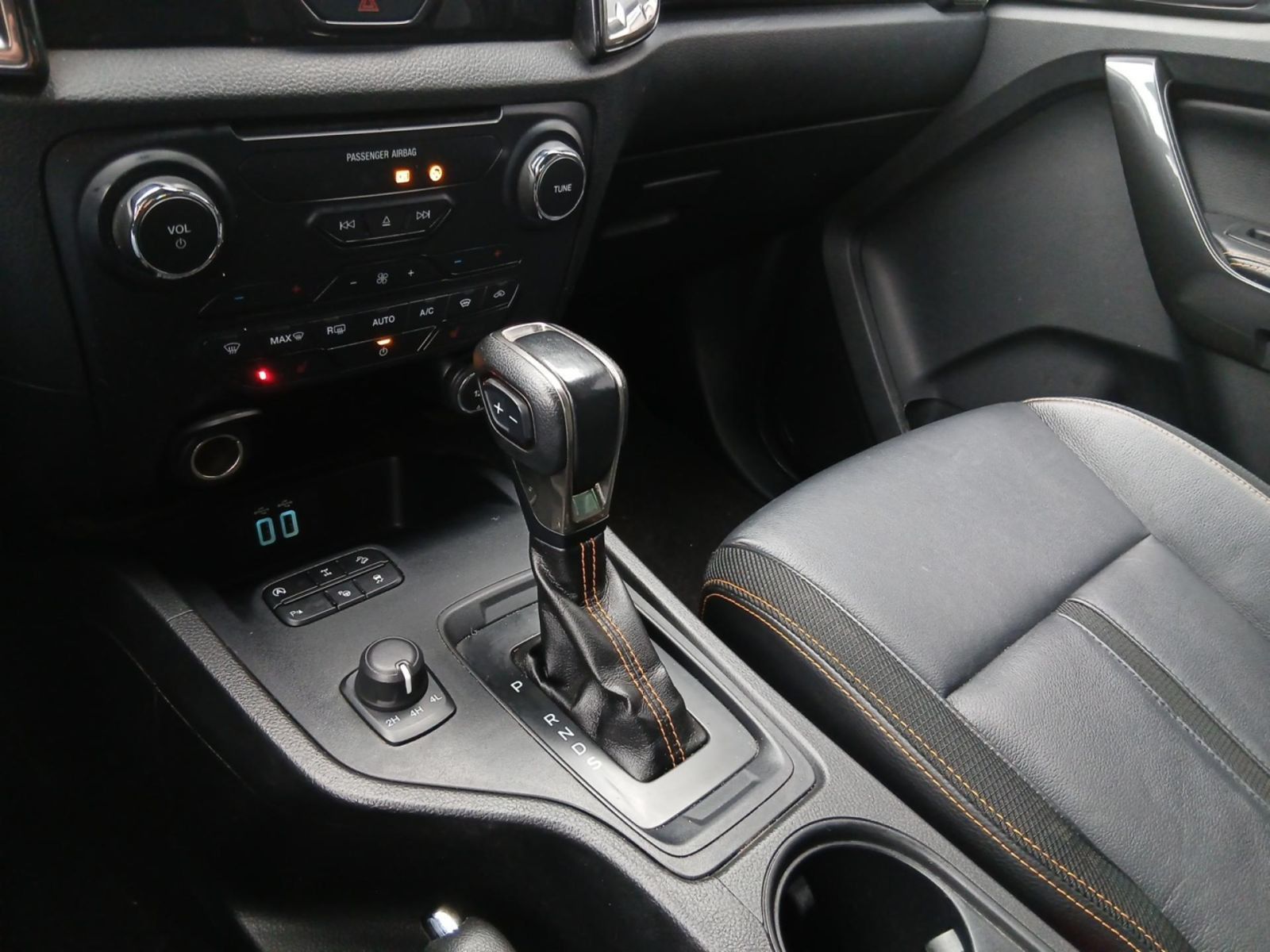 Ford Ranger DC 2.0 TDCi 4x4 Panther Wildtrack Aut. foto 18