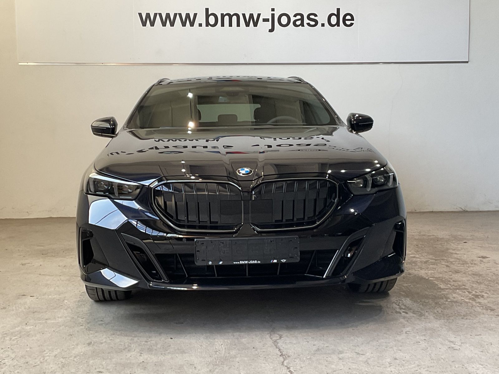 Fahrzeugabbildung BMW 540d xDrive M Sport AHK B&W PanoDach Sportpaket