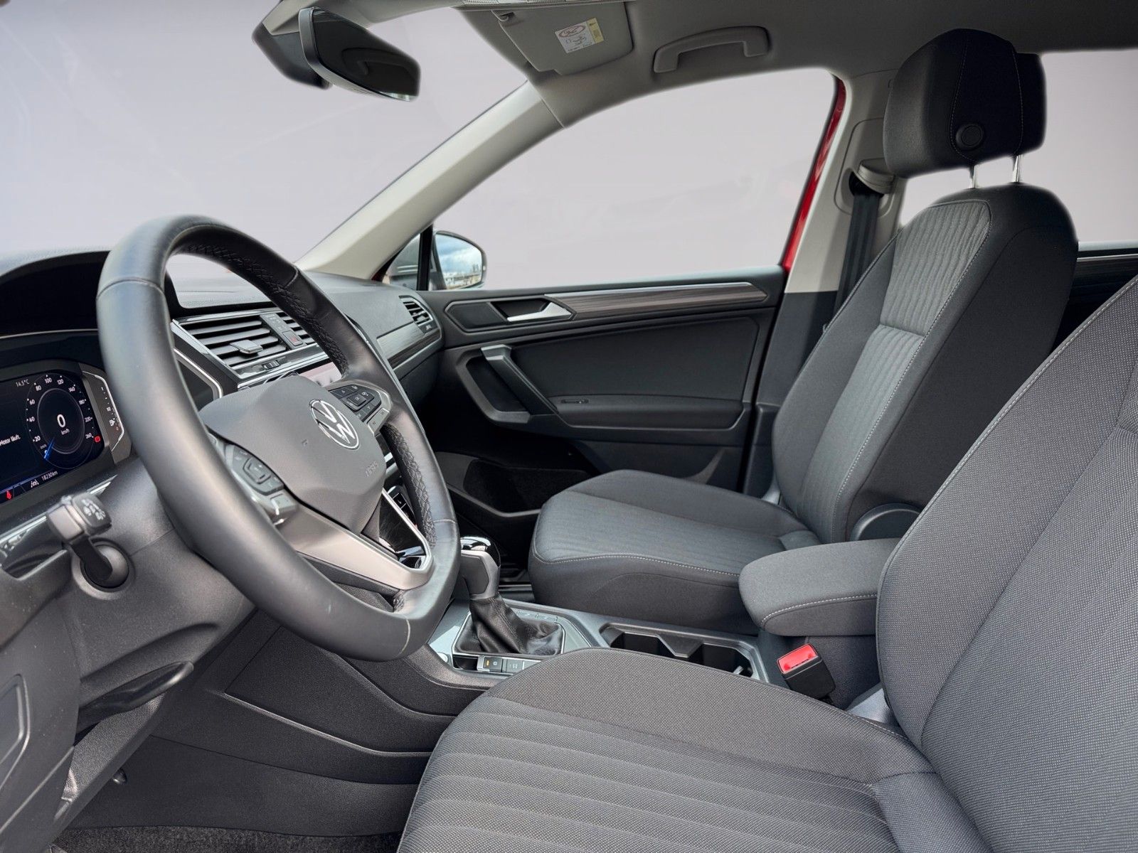 Fahrzeugabbildung Volkswagen Tiguan Allspace Life 1.5 TSI