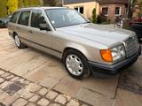 Mercedes-Benz 300TD W124 88TKM Schiebedach - Mercedes-Benz 300: Kombi, 300td