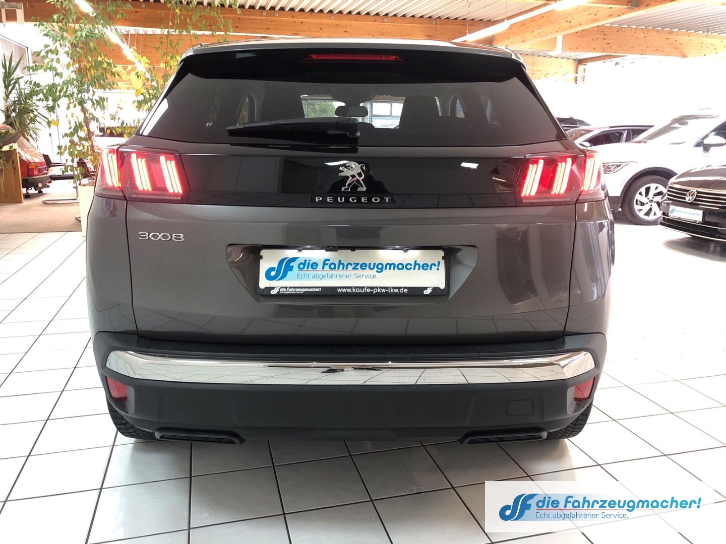 Fahrzeugabbildung Peugeot 3008 Allure Pack 1.5 BlueHDi Navi Digitales Cock