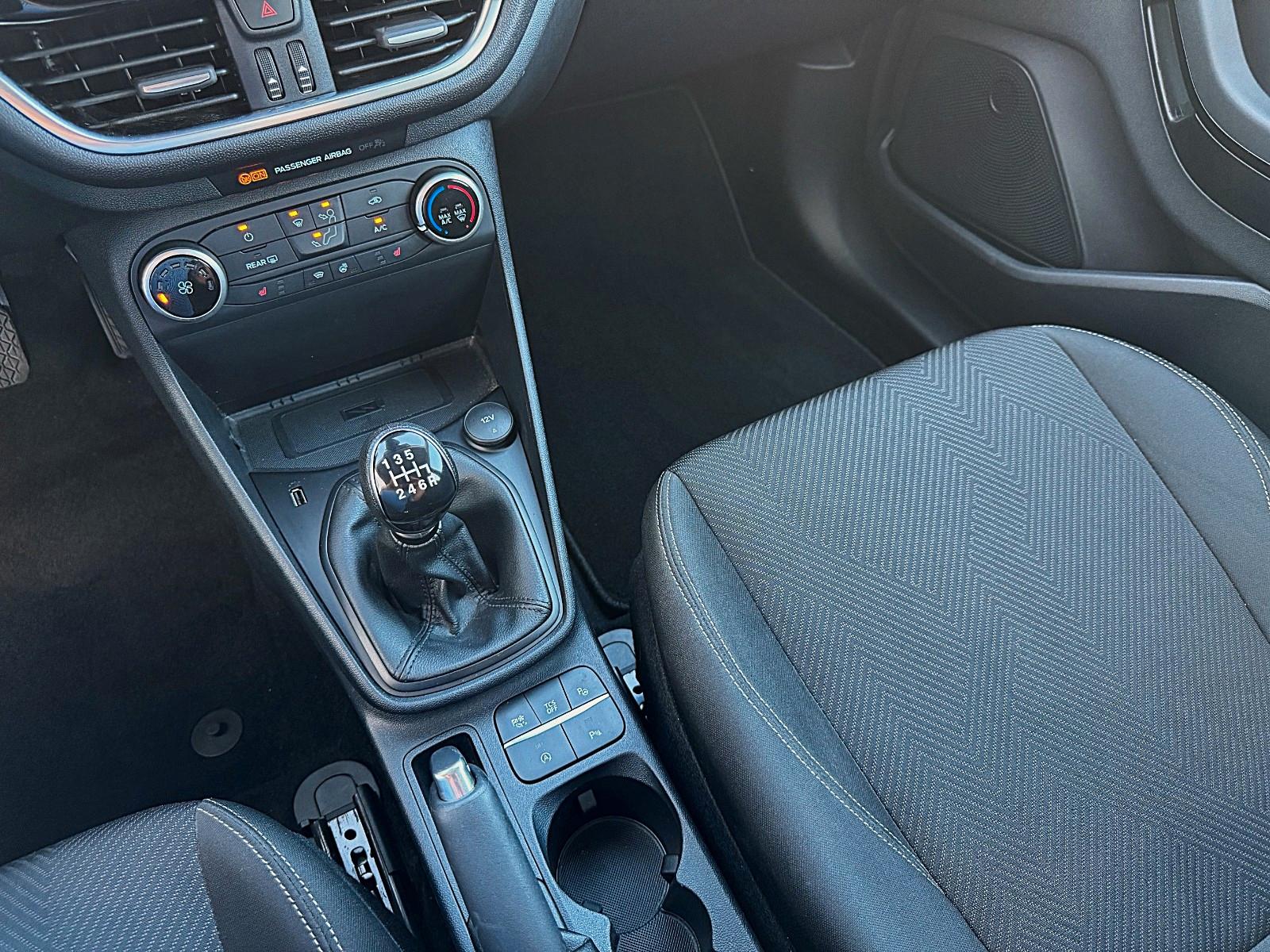 Ford Fiesta Cool & Connect 5-türig (viele Extras)